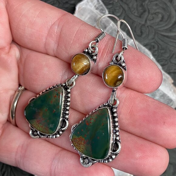 Tigers Eye and Bloodstone Heliotrope Earrings Crystal Stone Jewelry - Picture 5 of 8
